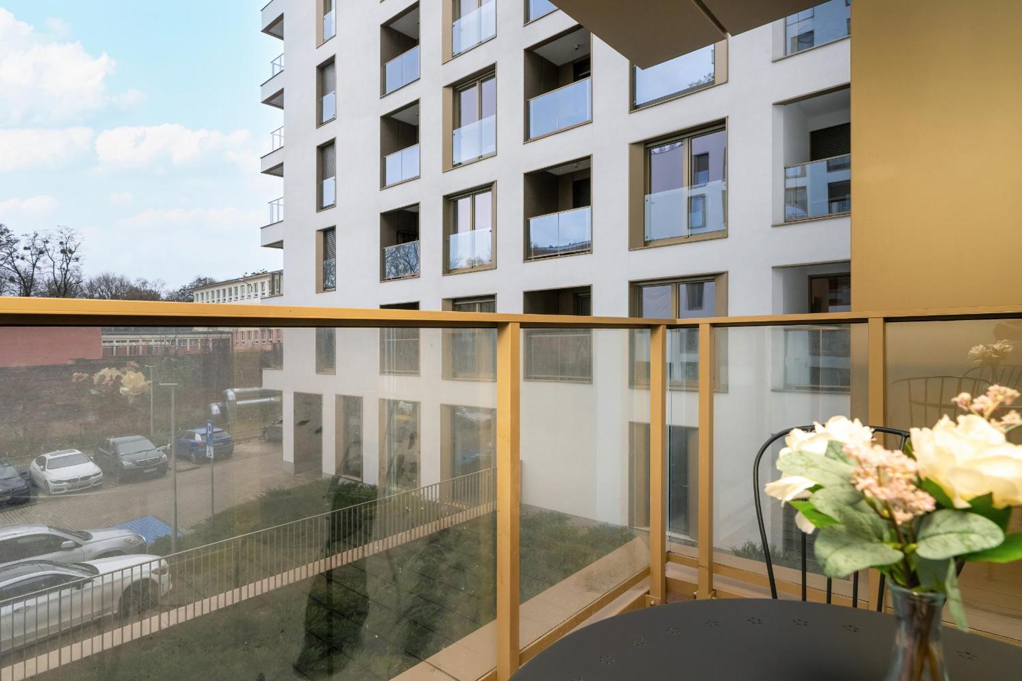 City Center Apartments With Gym & Free Garage Poznan By Noclegi Renters Zewnętrze zdjęcie